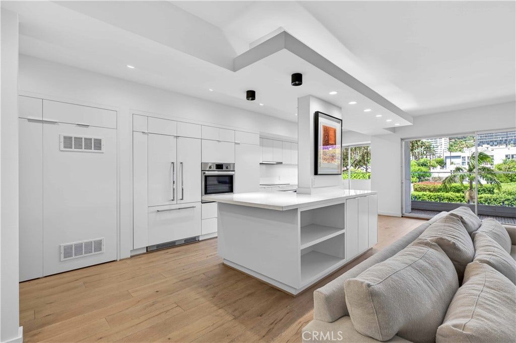 838 N Doheny, #505, West Hollywood, CA 90069 838 N Doheny, #505, West Hollywood, CA 90069