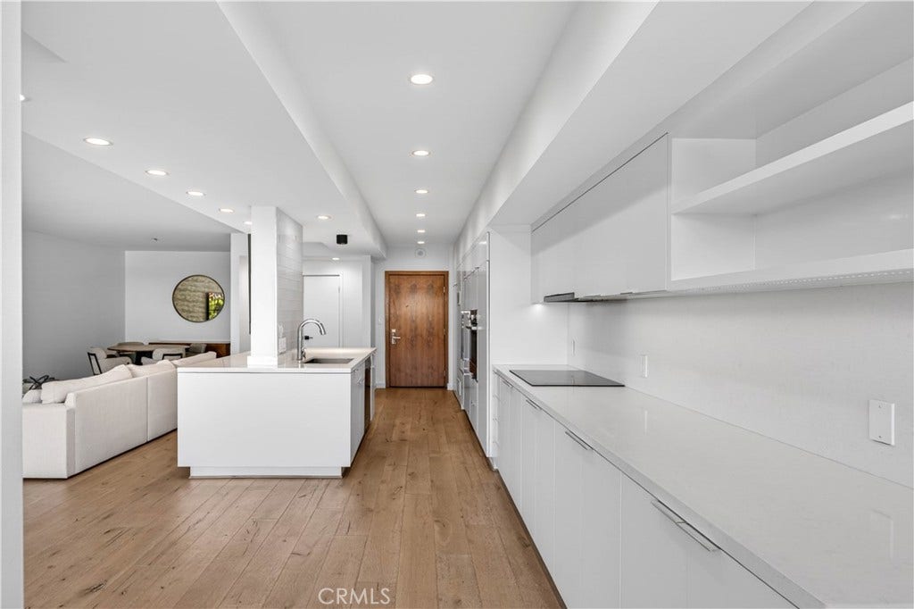 838 N Doheny, #505, West Hollywood, CA 90069 838 N Doheny, #505, West Hollywood, CA 90069