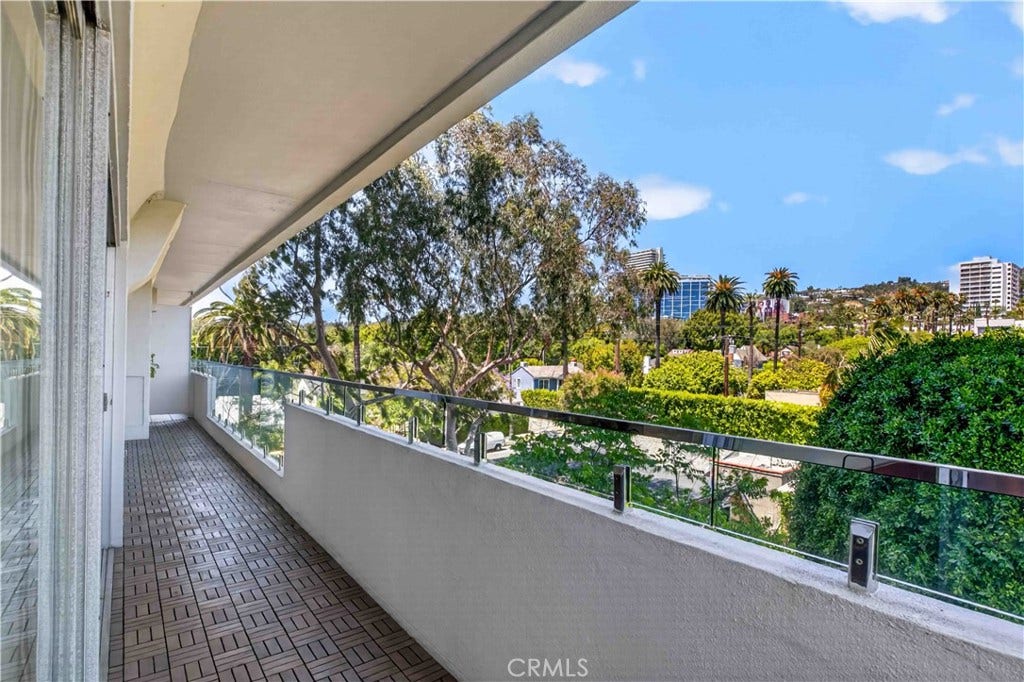 838 N Doheny, #505, West Hollywood, CA 90069 838 N Doheny, #505, West Hollywood, CA 90069