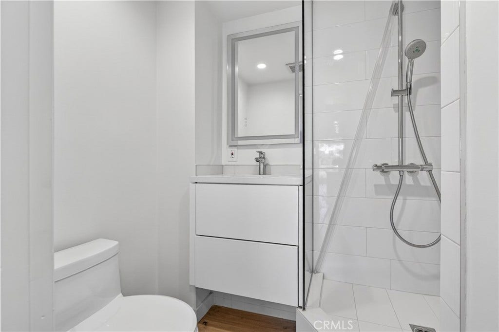 838 N Doheny, #505, West Hollywood, CA 90069 838 N Doheny, #505, West Hollywood, CA 90069