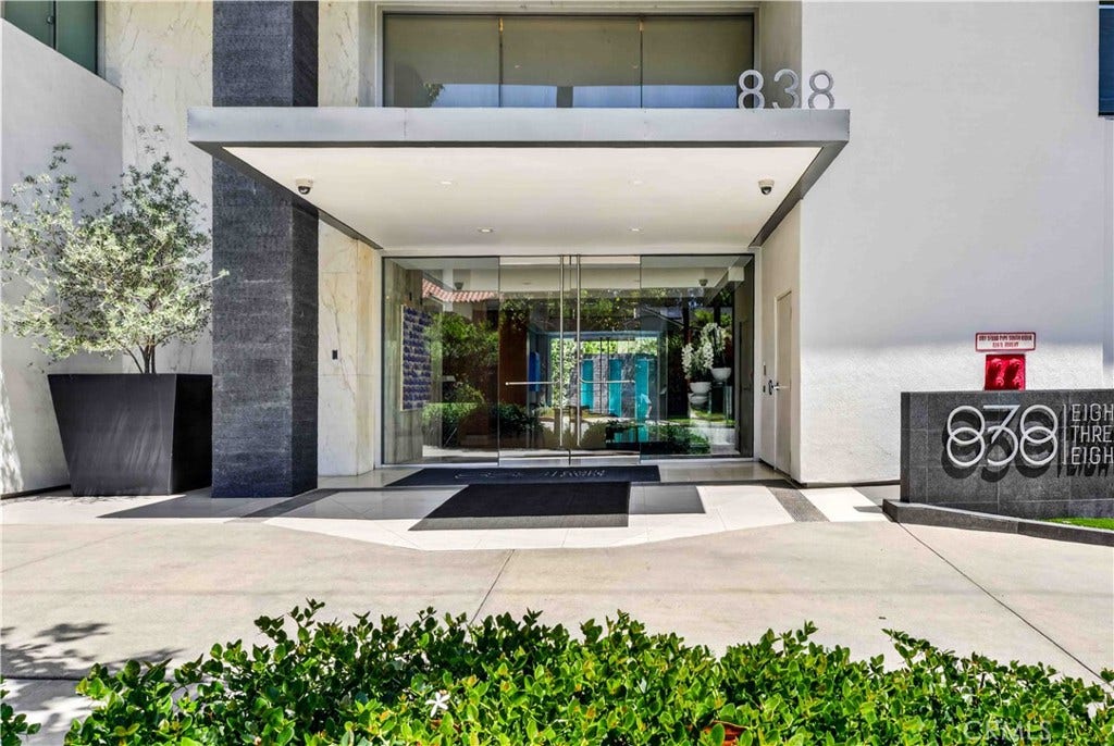838 N Doheny, #505, West Hollywood, CA 90069 838 N Doheny, #505, West Hollywood, CA 90069