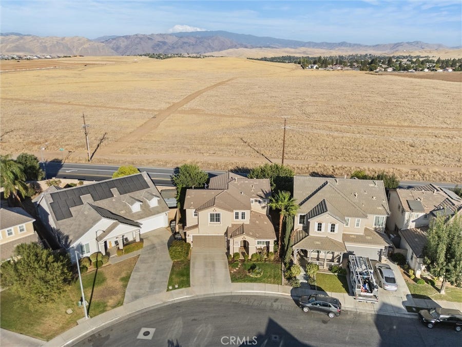 Property photo for 6119 Pilar Way, Bakersfield, CA