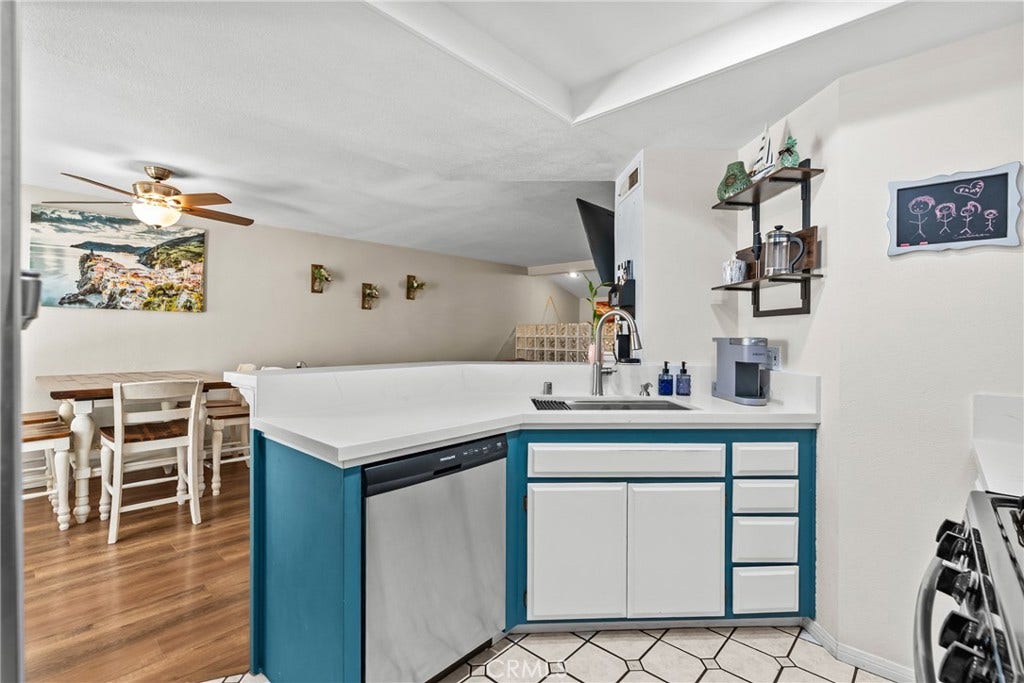 9915 Variel Avenue, #22, Chatsworth, CA 91311 9915 Variel Avenue, #22, Chatsworth, CA 91311