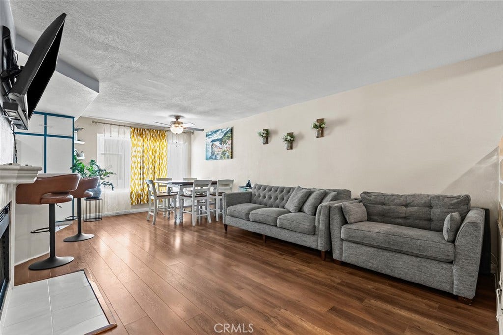 9915 Variel Avenue, #22, Chatsworth, CA 91311 9915 Variel Avenue, #22, Chatsworth, CA 91311