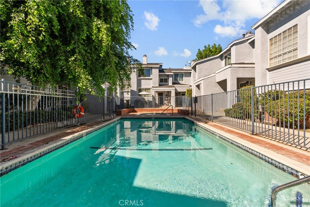 9915 Variel Avenue, #22, Chatsworth, CA 91311 9915 Variel Avenue, #22, Chatsworth, CA 91311