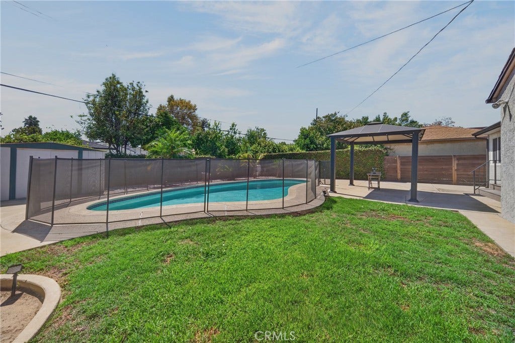 17640 Kittridge Street, Lake Balboa, CA 91406 17640 Kittridge Street, Lake Balboa, CA 91406
