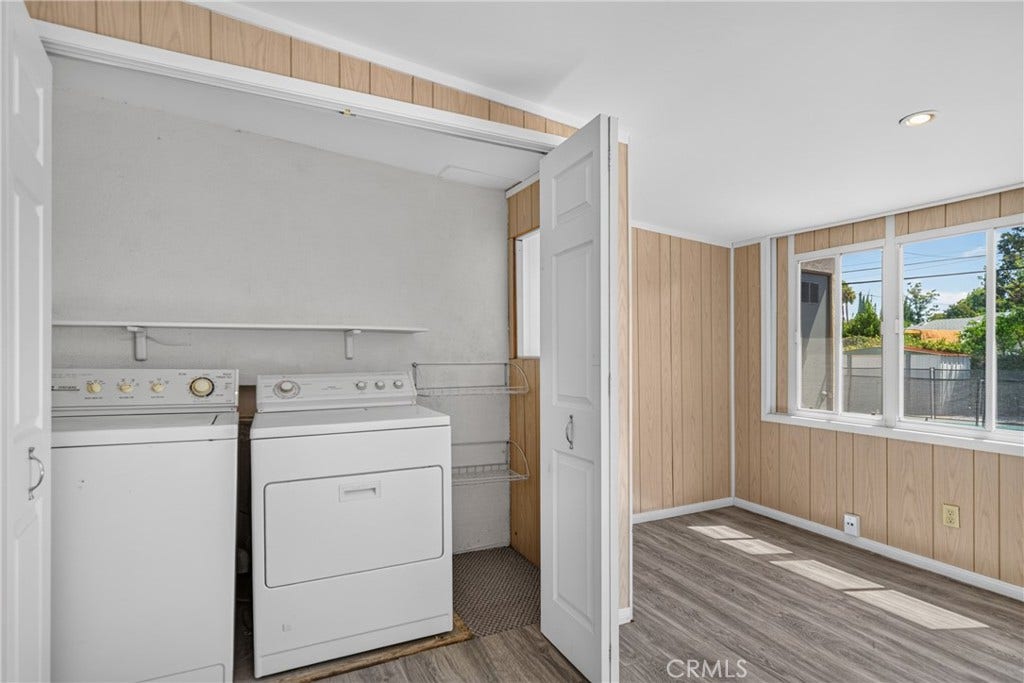 17640 Kittridge Street, Lake Balboa, CA 91406 17640 Kittridge Street, Lake Balboa, CA 91406