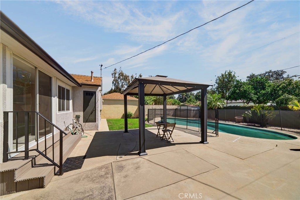 17640 Kittridge Street, Lake Balboa, CA 91406 17640 Kittridge Street, Lake Balboa, CA 91406