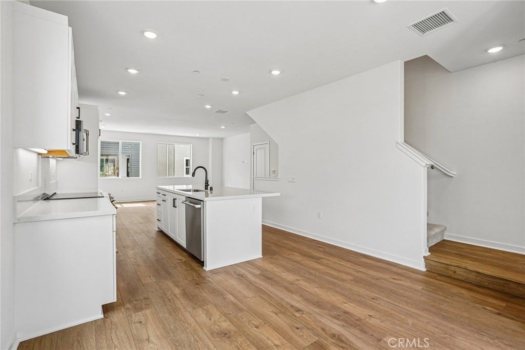 27386 Harrier Ct., #1, Valencia, CA 91381 27386 Harrier Ct., #1, Valencia, CA 91381