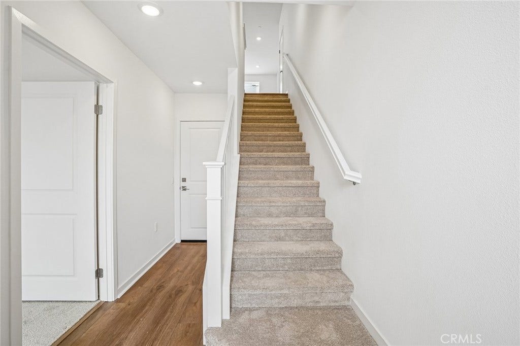 27386 Harrier Ct., #1, Valencia, CA 91381 27386 Harrier Ct., #1, Valencia, CA 91381