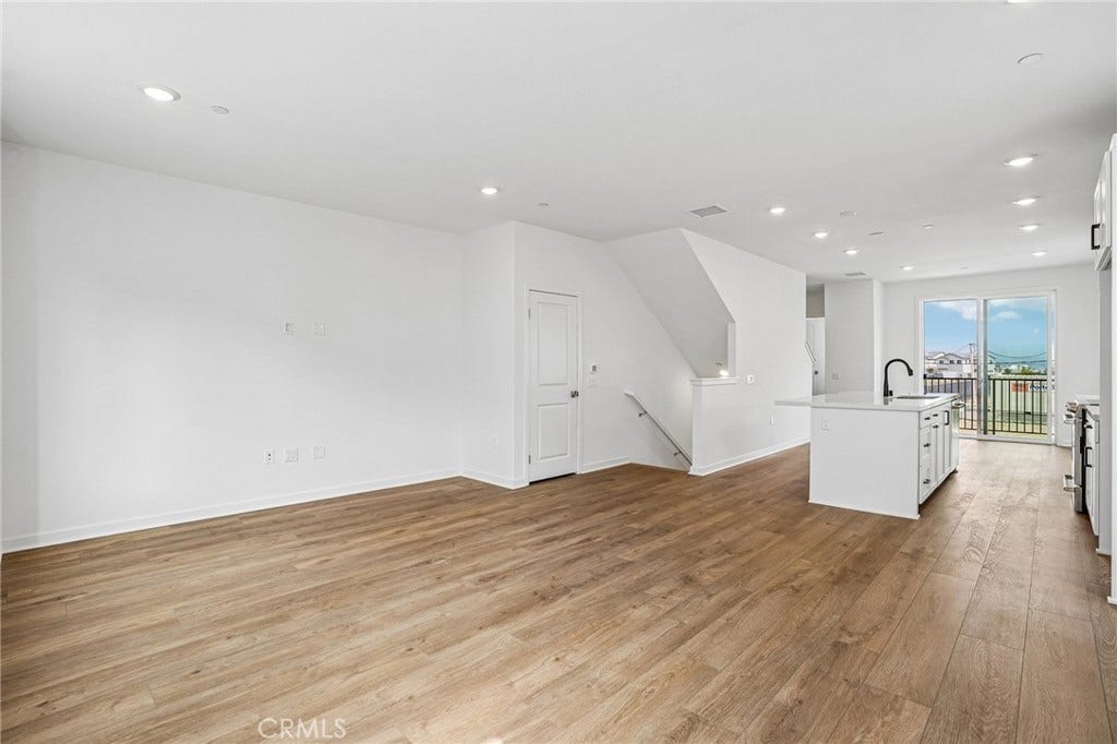 27386 Harrier Ct., #1, Valencia, CA 91381 27386 Harrier Ct., #1, Valencia, CA 91381