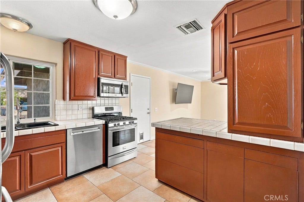 2641 Ericson, Simi Valley, CA 93065 2641 Ericson, Simi Valley, CA 93065