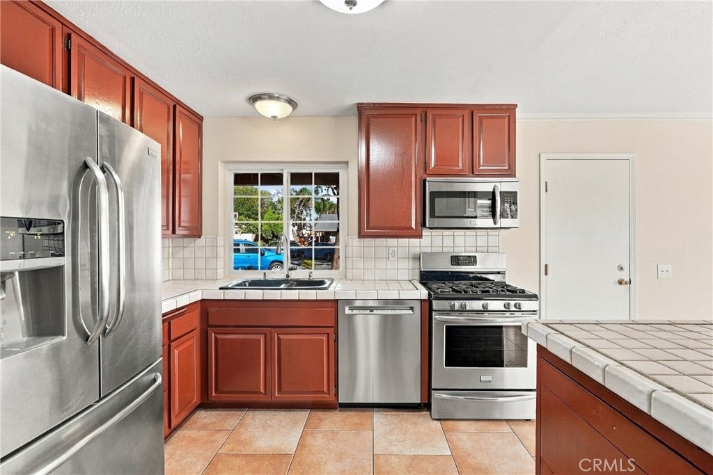 2641 Ericson, Simi Valley, CA 93065 2641 Ericson, Simi Valley, CA 93065
