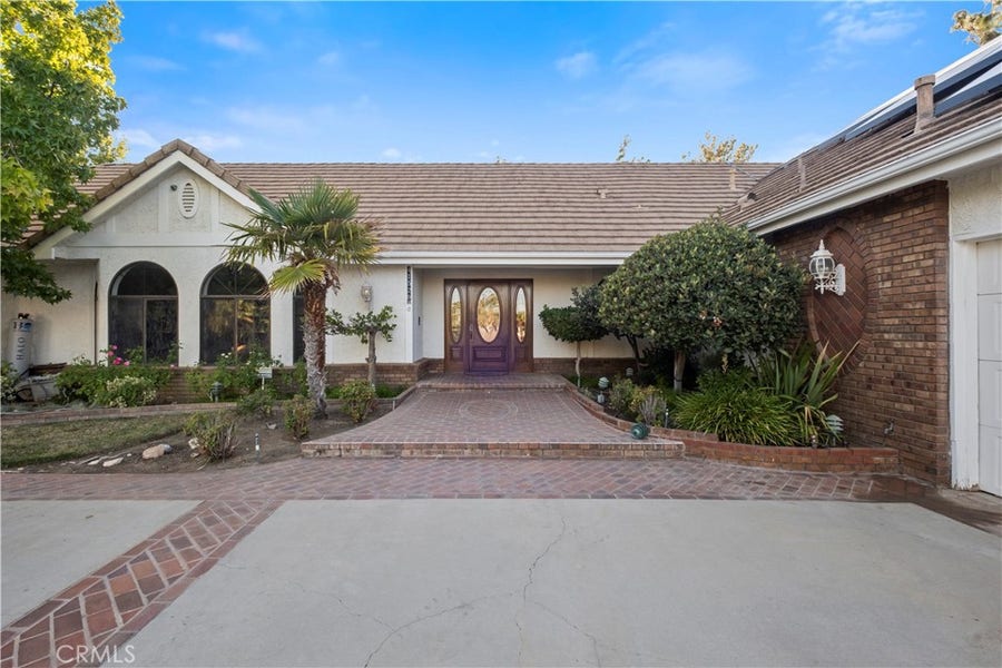 Property photo for 41529 Mission Drive, Palmdale, CA