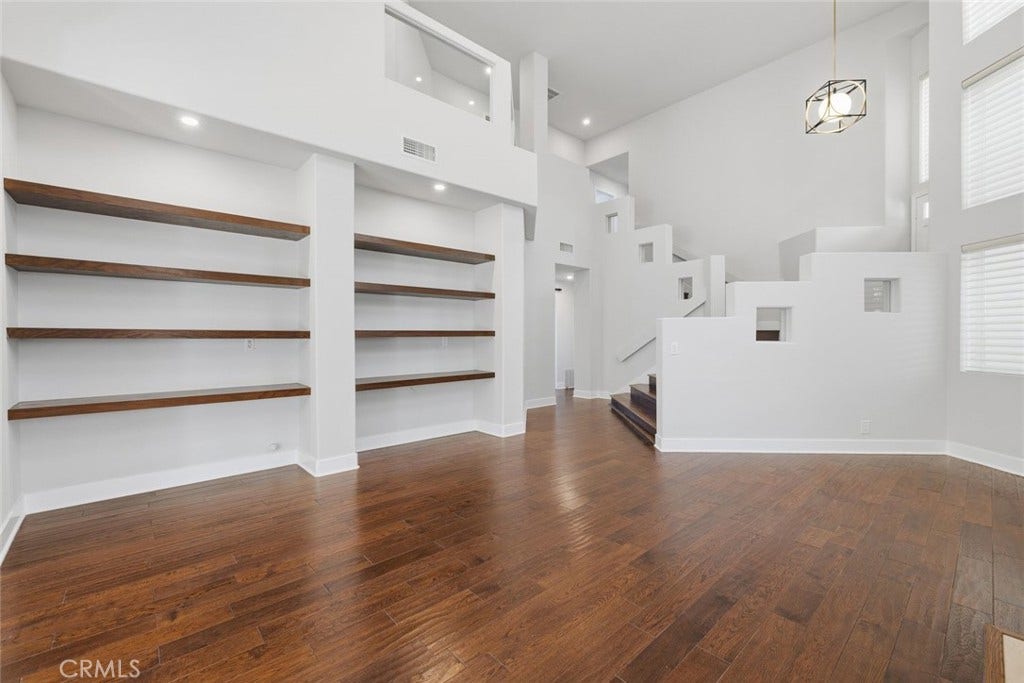 22420 Pinewood Court, Calabasas, CA 91302 22420 Pinewood Court, Calabasas, CA 91302