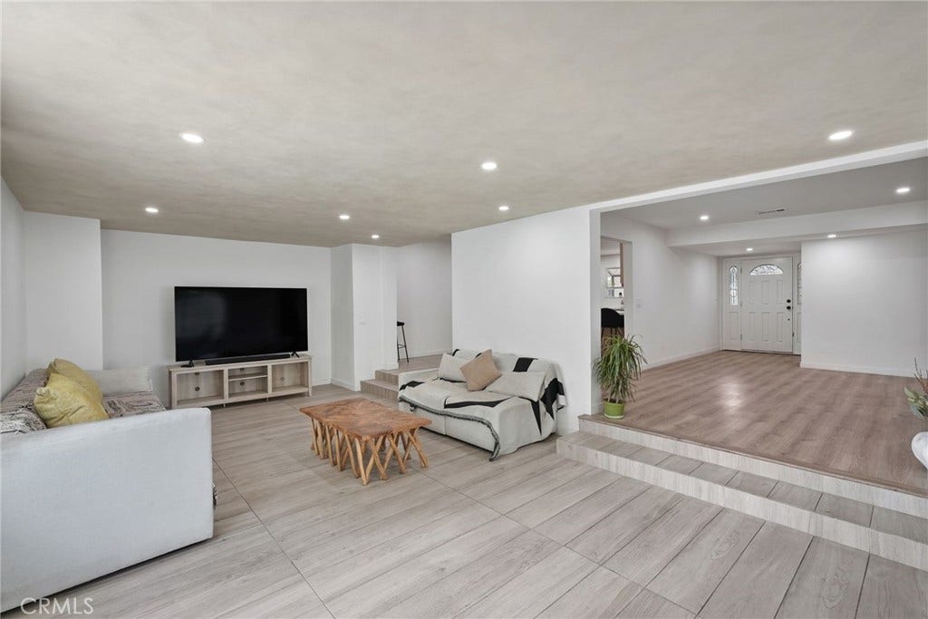 11900 El Oro Way, Granada Hills, CA 91344 11900 El Oro Way, Granada Hills, CA 91344