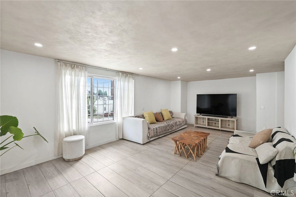 11900 El Oro Way, Granada Hills, CA 91344 11900 El Oro Way, Granada Hills, CA 91344