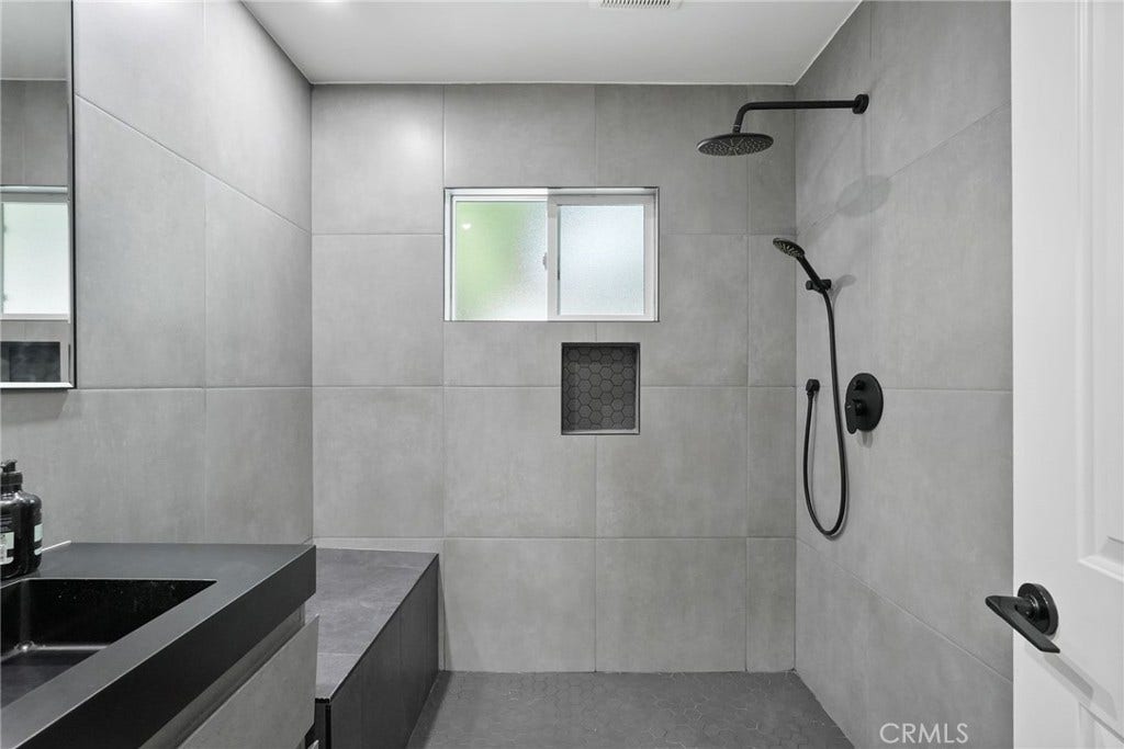 11900 El Oro Way, Granada Hills, CA 91344 11900 El Oro Way, Granada Hills, CA 91344