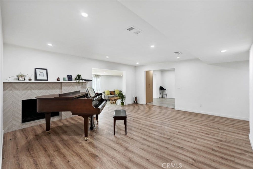 11900 El Oro Way, Granada Hills, CA 91344 11900 El Oro Way, Granada Hills, CA 91344
