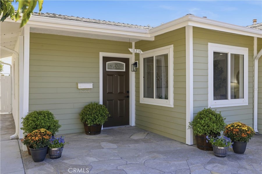 Property photo for 10216 Owensmouth, Chatsworth, CA