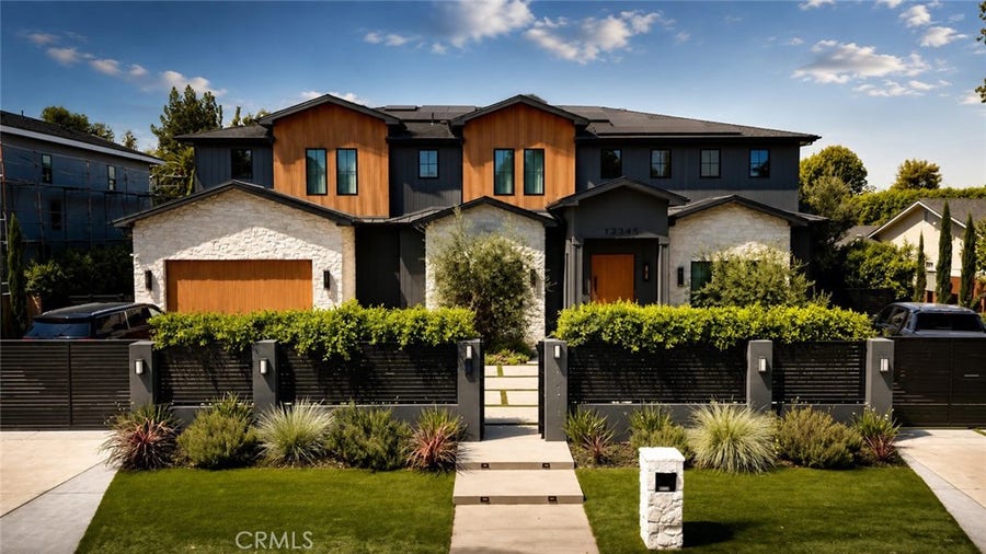 Property photo for 23133 Oxnard, Woodland Hills, CA