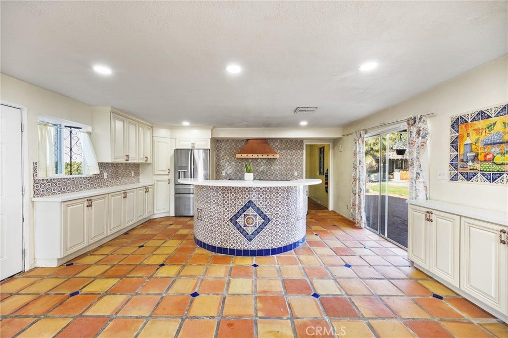 552 Pepper, Bakersfield, CA 93307 552 Pepper, Bakersfield, CA 93307
