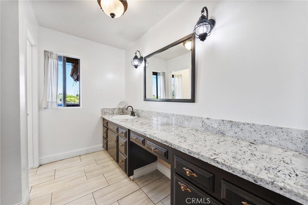 552 Pepper, Bakersfield, CA 93307 552 Pepper, Bakersfield, CA 93307