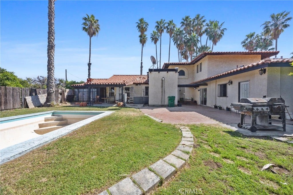 552 Pepper, Bakersfield, CA 93307 Originial photo