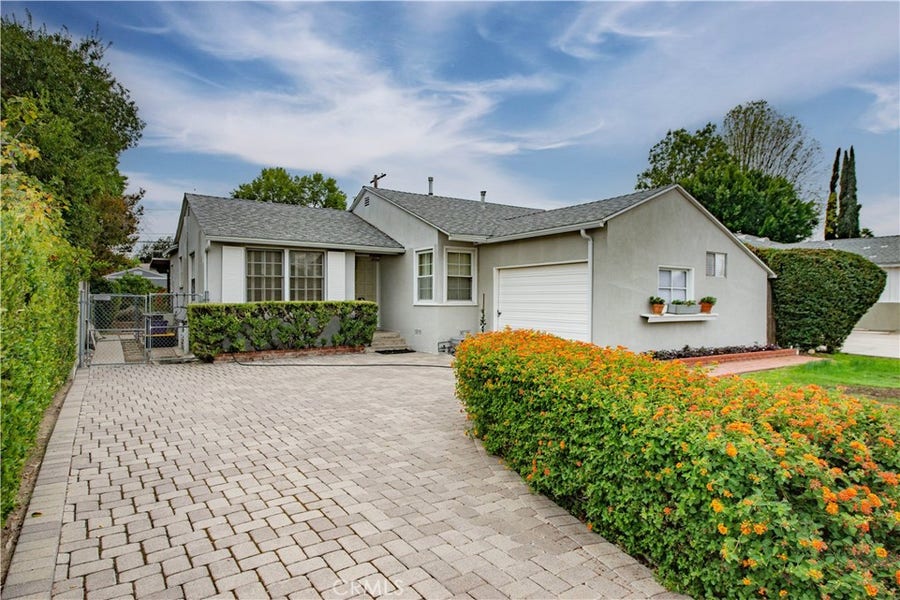 Property photo for 19416 Welby, Reseda, CA