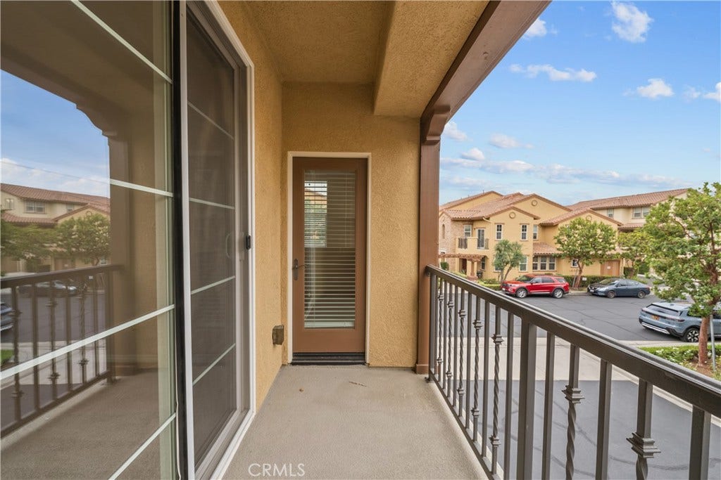 28495 Herrera, Valencia, CA 91354 28495 Herrera, Valencia, CA 91354