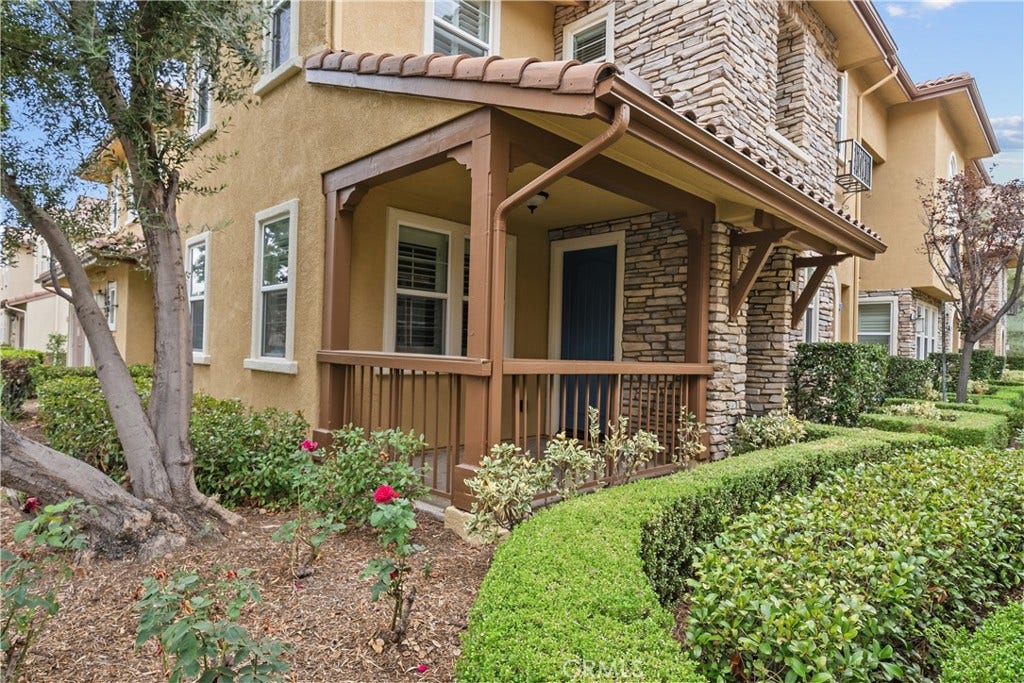 28495 Herrera, Valencia, CA 91354 28495 Herrera, Valencia, CA 91354