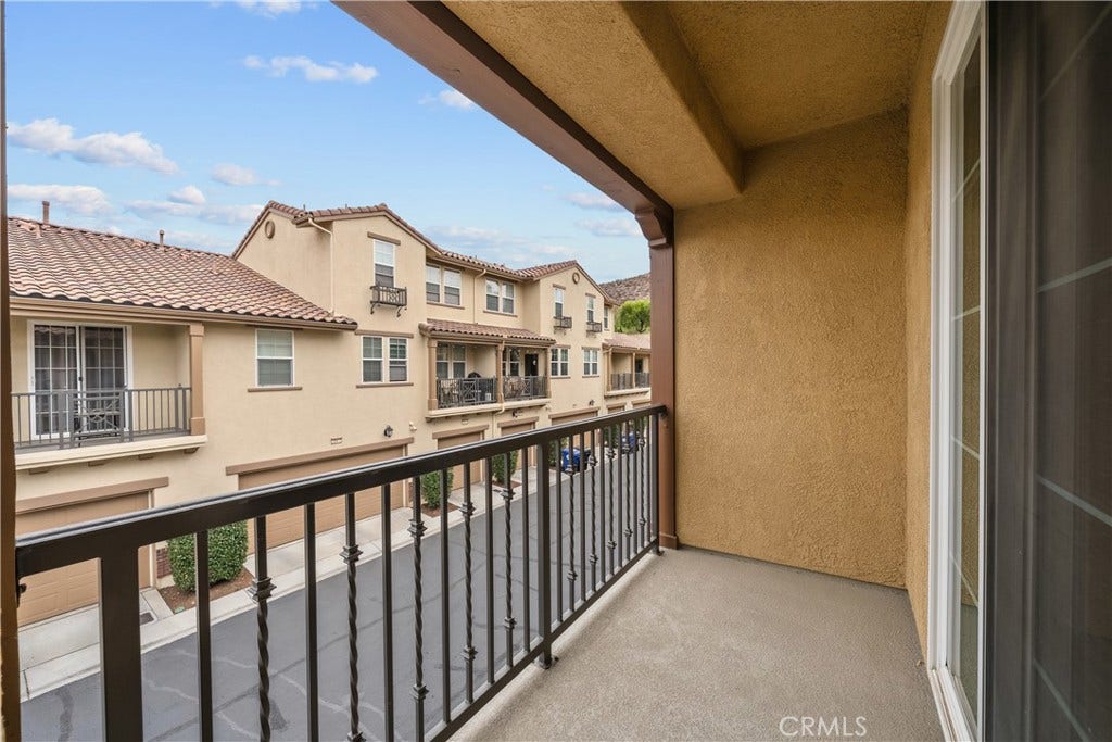 28495 Herrera, Valencia, CA 91354 28495 Herrera, Valencia, CA 91354