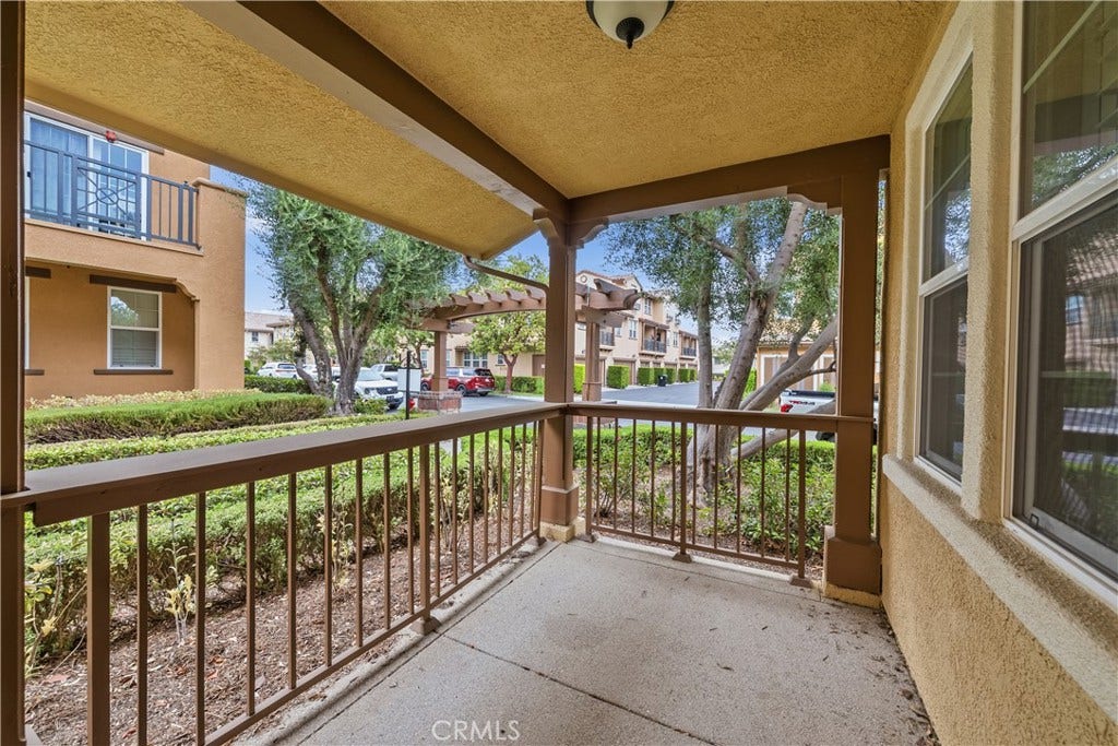 28495 Herrera, Valencia, CA 91354 28495 Herrera, Valencia, CA 91354