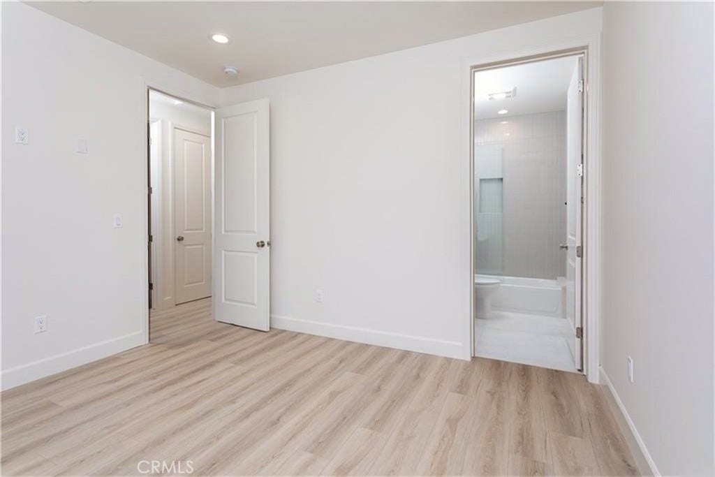 2008 N Rose Street, Burbank, CA 91505