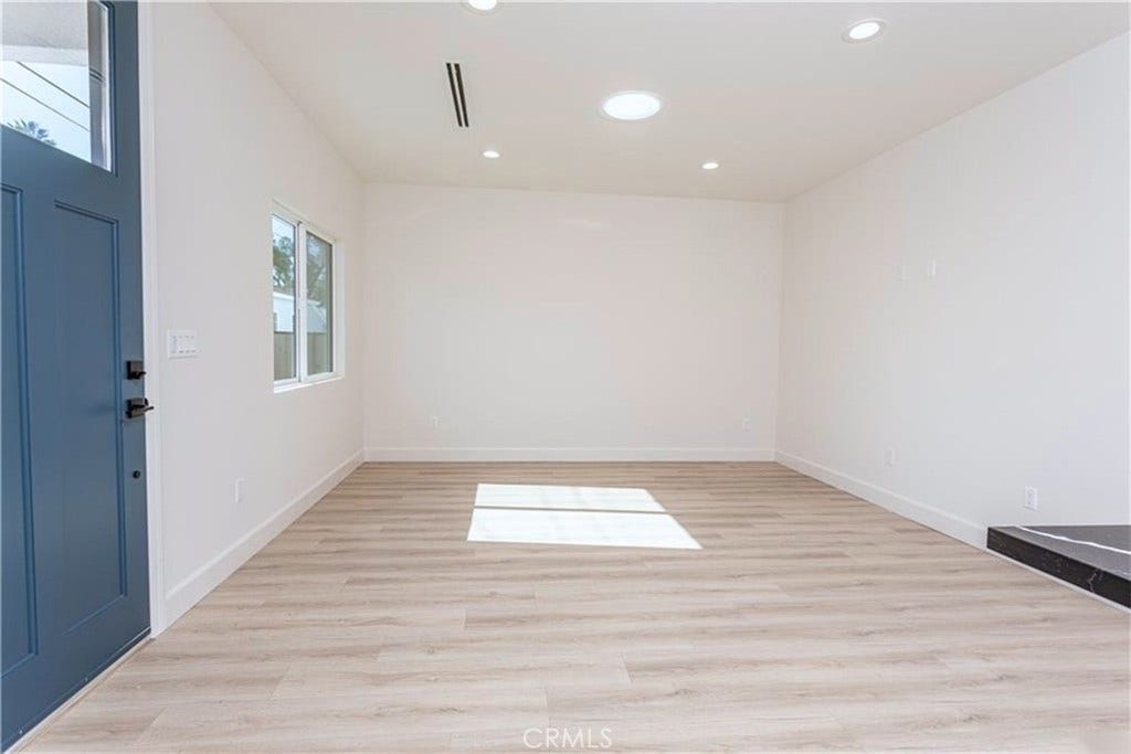 2008 N Rose Street, Burbank, CA 91505
