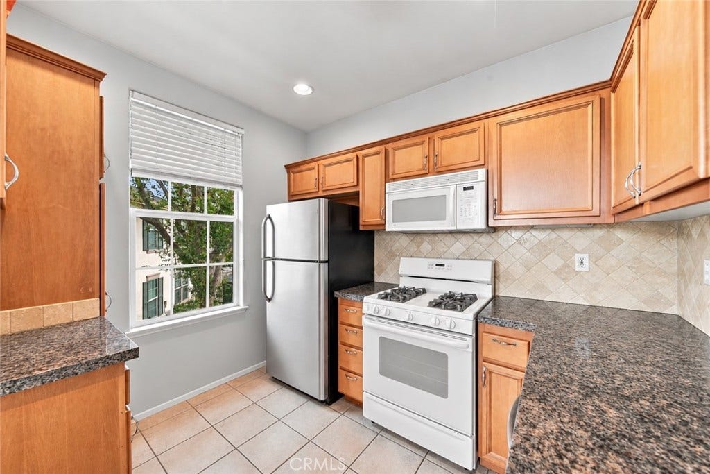 24124 Victoria, #57, Valencia, CA 91355 24124 Victoria, #57, Valencia, CA 91355