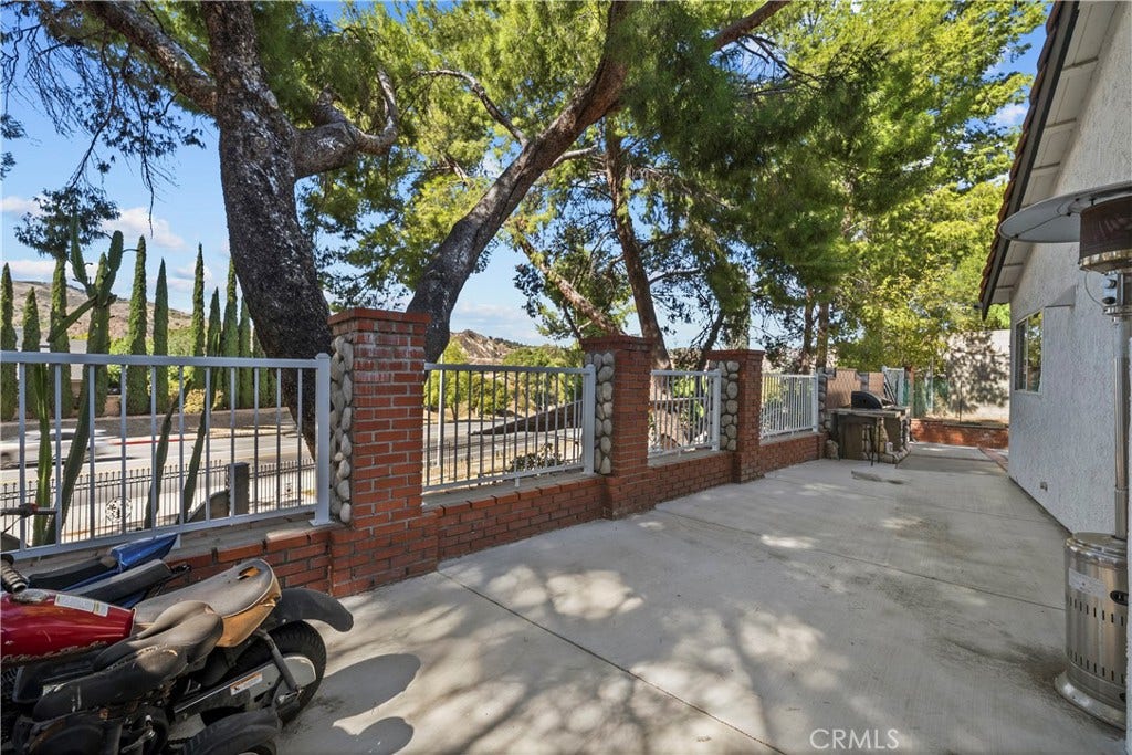 12850 Woodley Avenue, Granada Hills, CA 91344