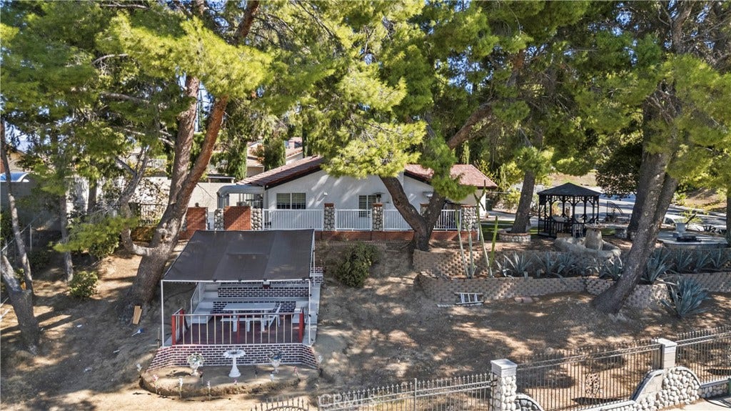 12850 Woodley Avenue, Granada Hills, CA 91344
