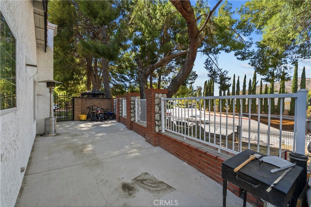 12850 Woodley Avenue, Granada Hills, CA 91344