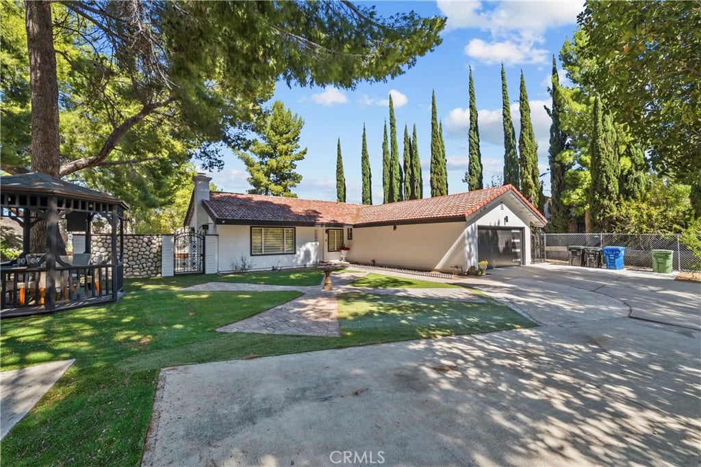 12850 Woodley Avenue, Granada Hills, CA 91344
