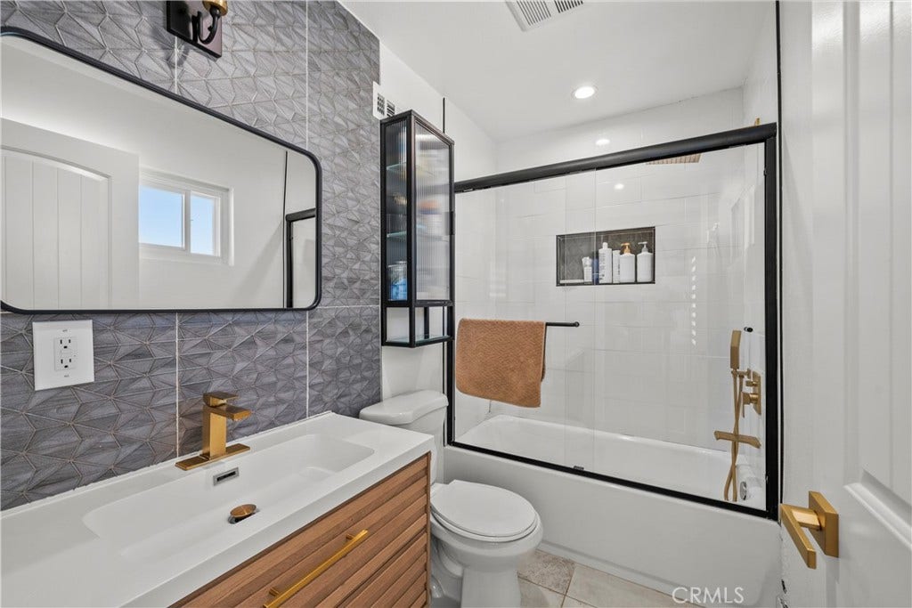 12850 Woodley Avenue, Granada Hills, CA 91344
