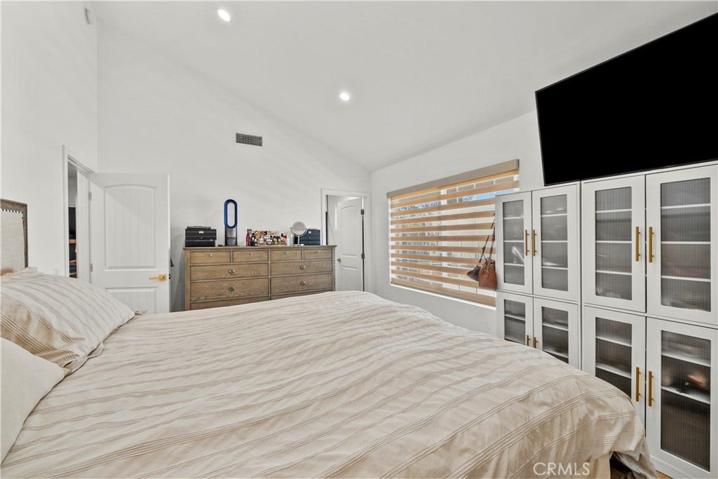 12850 Woodley Avenue, Granada Hills, CA 91344