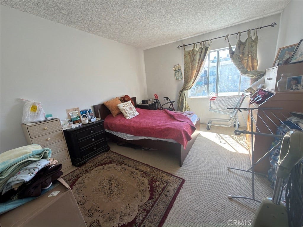 5460 White Oak Avenue, #E225, Encino, CA 91316 5460 White Oak Avenue, #E225, Encino, CA 91316