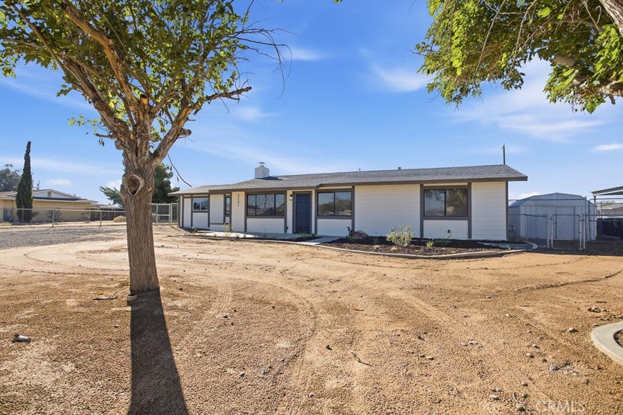 Property photo for 22191 Kayenta Road, Apple Valley, CA