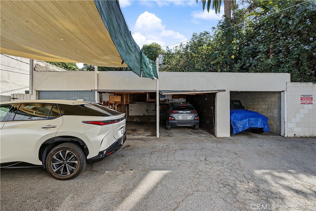 414 S Coronado, Los Angeles, CA 90057 414 S Coronado, Los Angeles, CA 90057