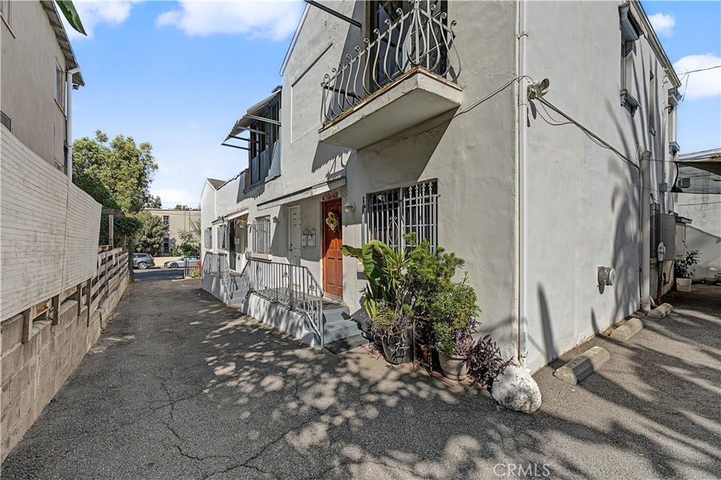 414 S Coronado, Los Angeles, CA 90057 414 S Coronado, Los Angeles, CA 90057