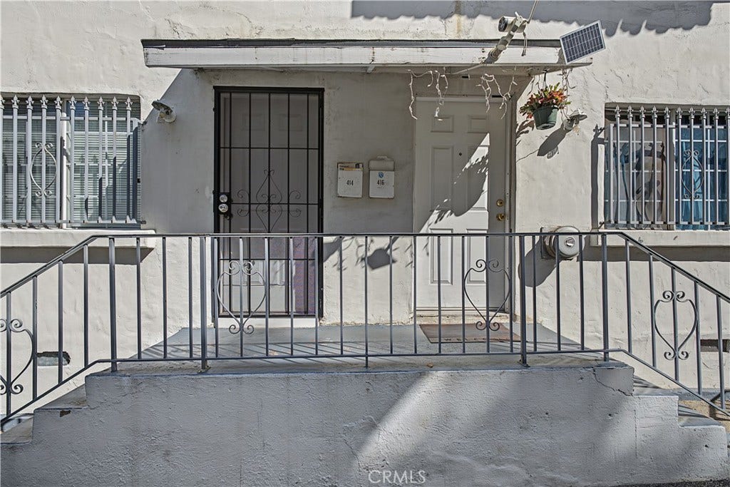 414 S Coronado, Los Angeles, CA 90057 414 S Coronado, Los Angeles, CA 90057