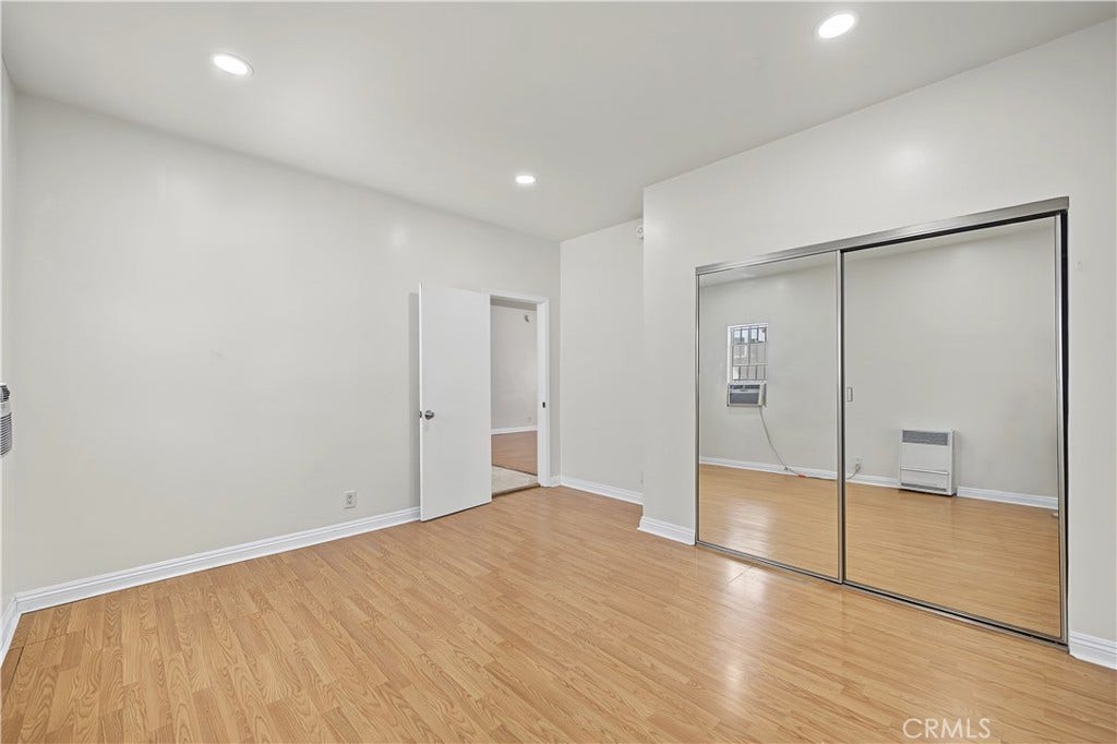 414 S Coronado, Los Angeles, CA 90057 414 S Coronado, Los Angeles, CA 90057