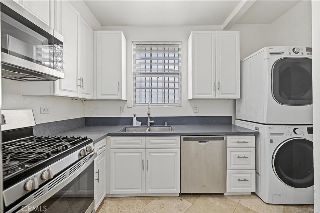 414 S Coronado, Los Angeles, CA 90057 414 S Coronado, Los Angeles, CA 90057
