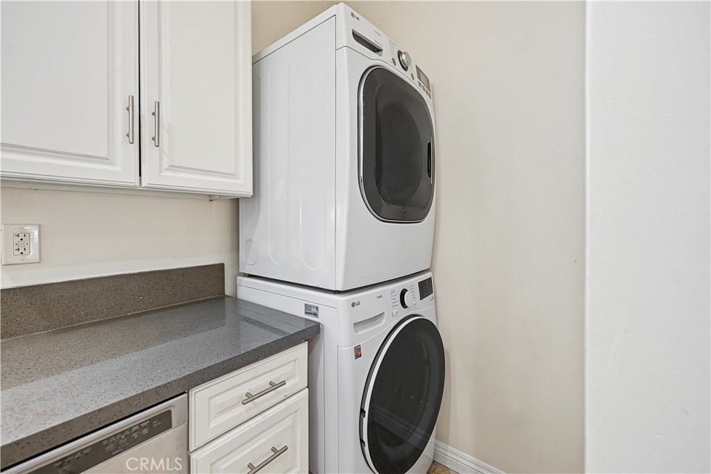 414 S Coronado, Los Angeles, CA 90057 414 S Coronado, Los Angeles, CA 90057